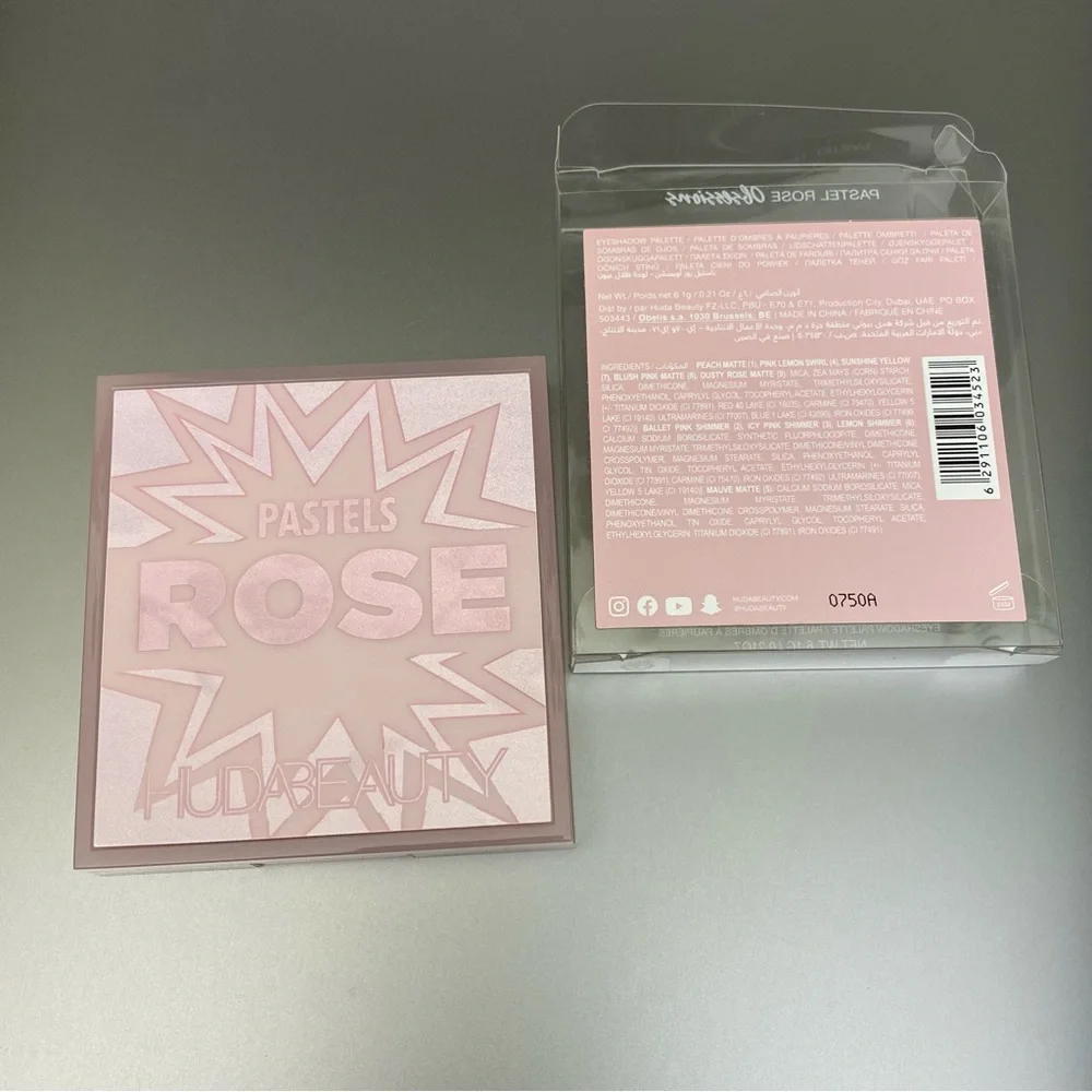 Huda Beauty Pastels Rose Eyeshadow Palette